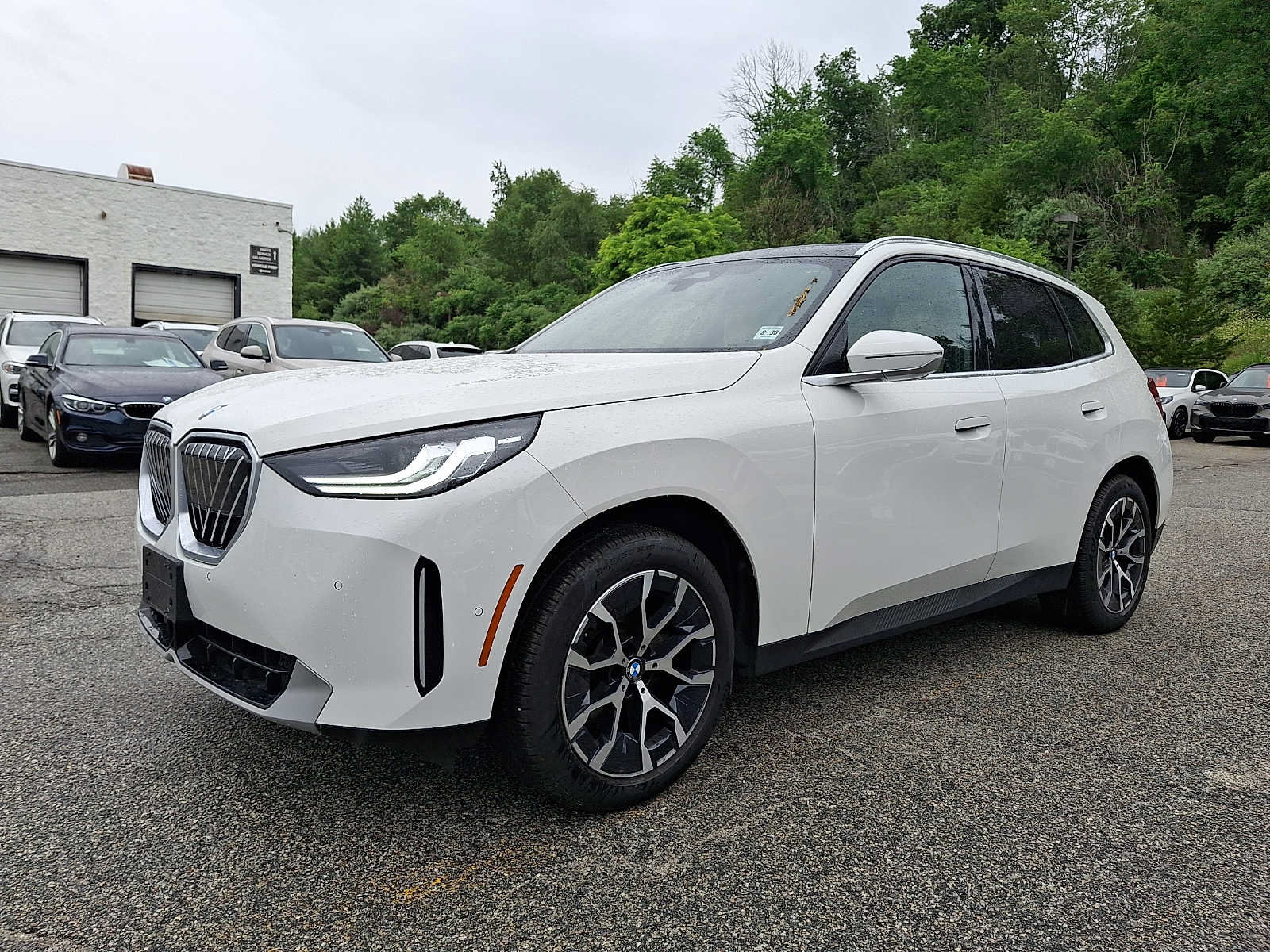 Used 2025 BMW X3 xDrive30i w/ Convenience Package AWD/4WD image 3