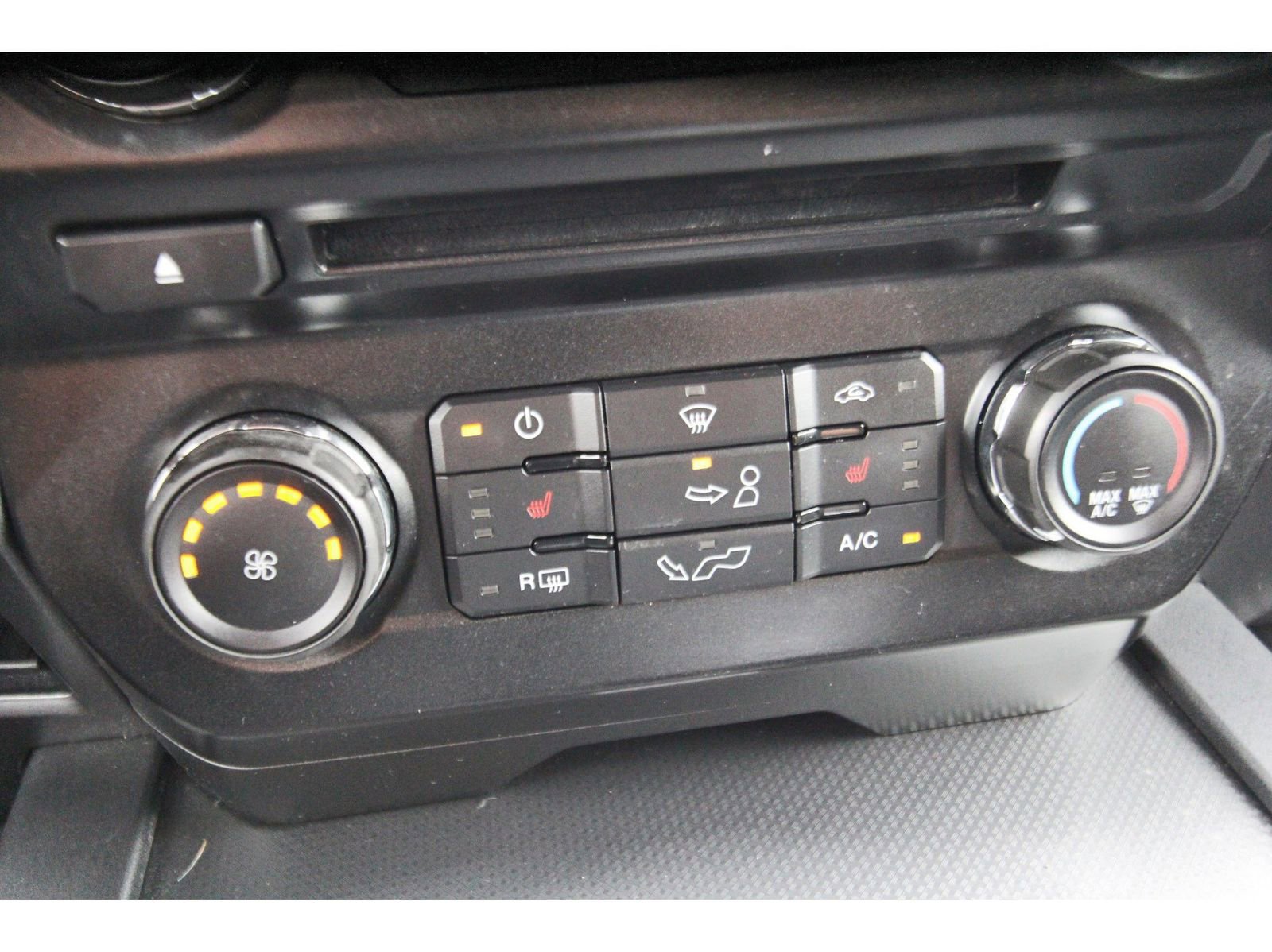 Used 2016 Ford F150 XLT w/ Equipment Group 302A Luxury RWD image 26