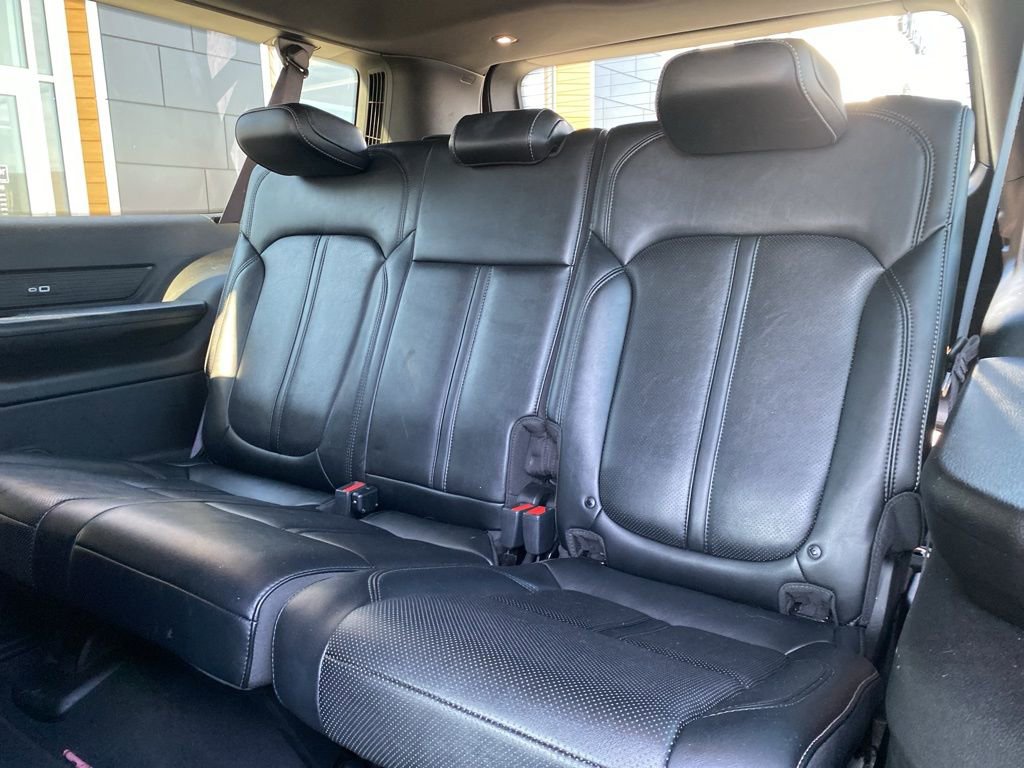 Used 2024 Jeep Wagoneer L Series II w/ Flexible Seating Group image 9