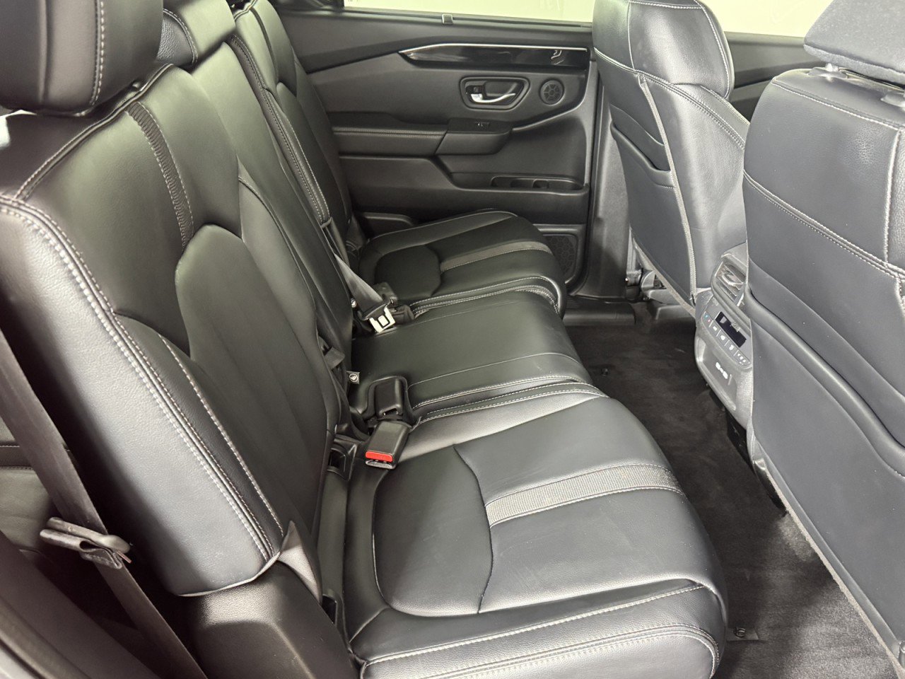 Used 2023 Honda Pilot Touring image 10