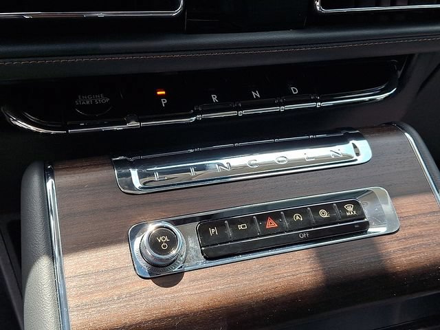 New 2026 Lincoln Aviator Reserve AWD/4WD image 8