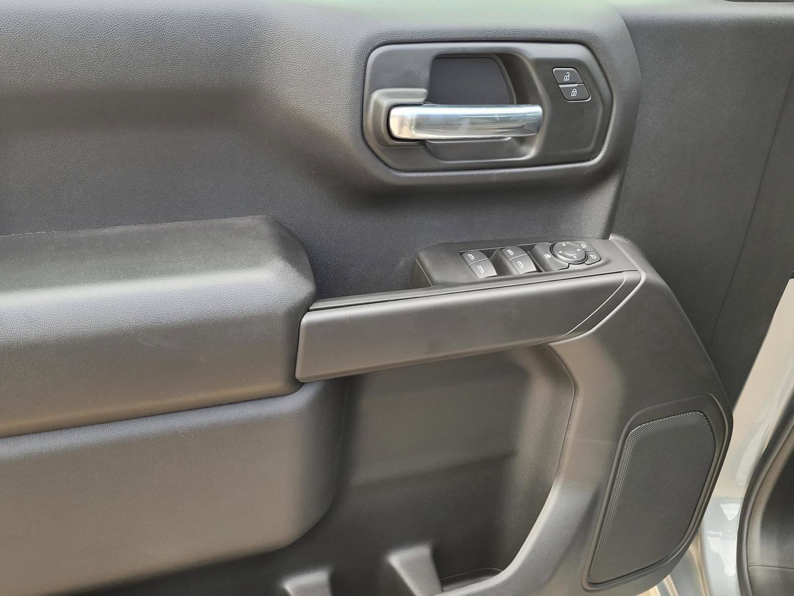 New 2026 Chevrolet Silverado 1500 Custom RWD image 12