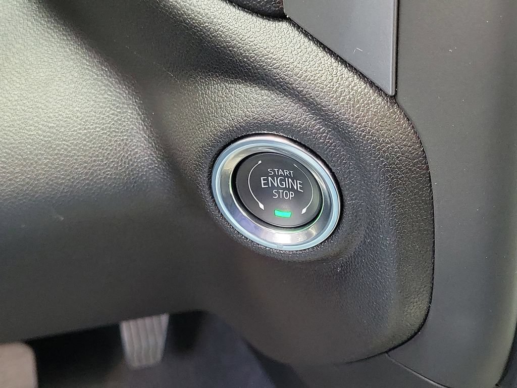Used 2026 Chevrolet Silverado 1500 Custom RWD image 11