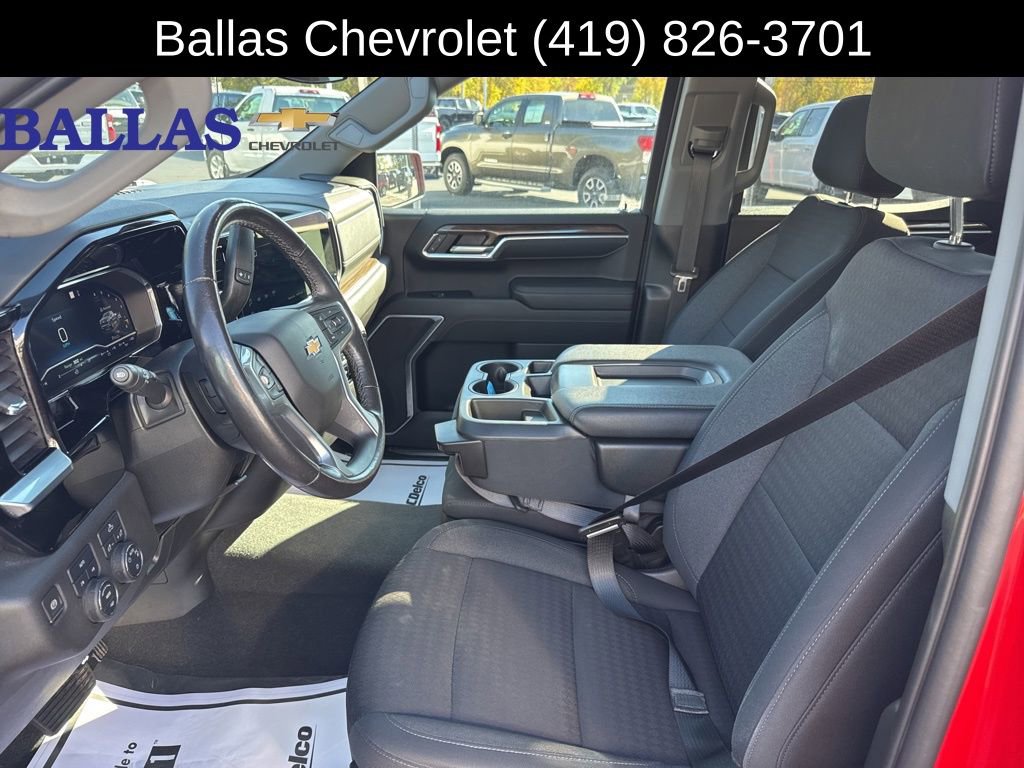 Certified 2022 Chevrolet Silverado 1500 LT AWD/4WD image 2