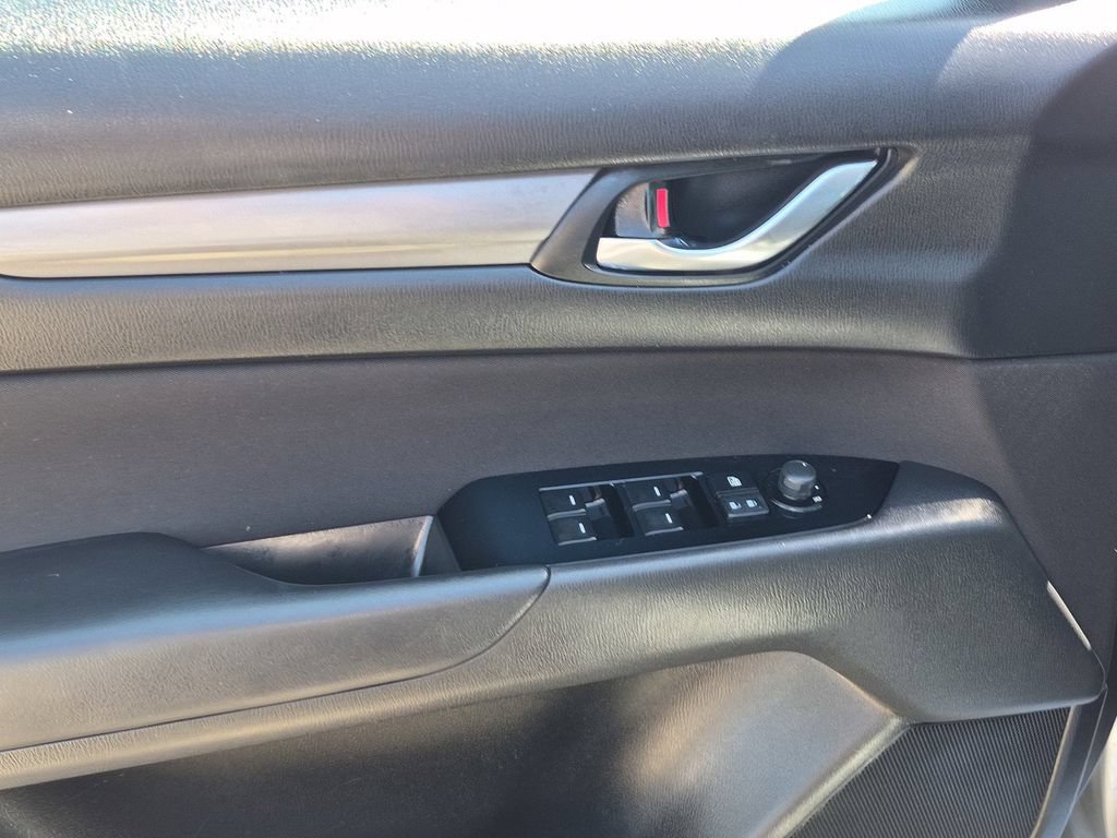 Used 2018 MAZDA CX-5 Sport AWD/4WD image 19