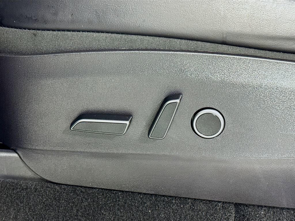 Used 2021 Tesla Model Y 2WD image 18