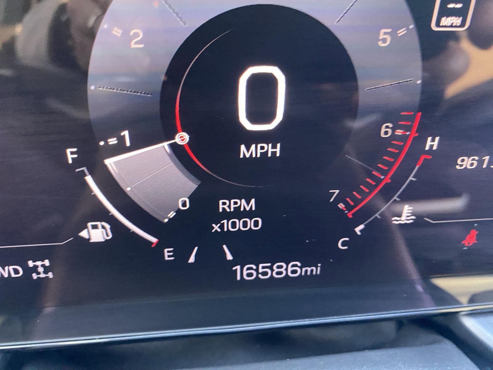 Used 2025 GMC Terrain Elevation image 22