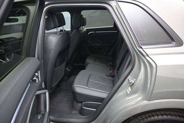 Used 2023 Audi Q3 2.0T Premium Plus w/ Premium Plus Package AWD/4WD image 31
