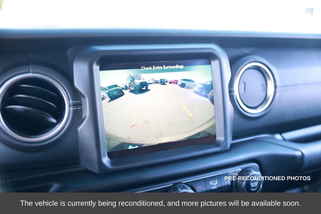 Used 2022 Jeep Wrangler Unlimited Sahara image 17