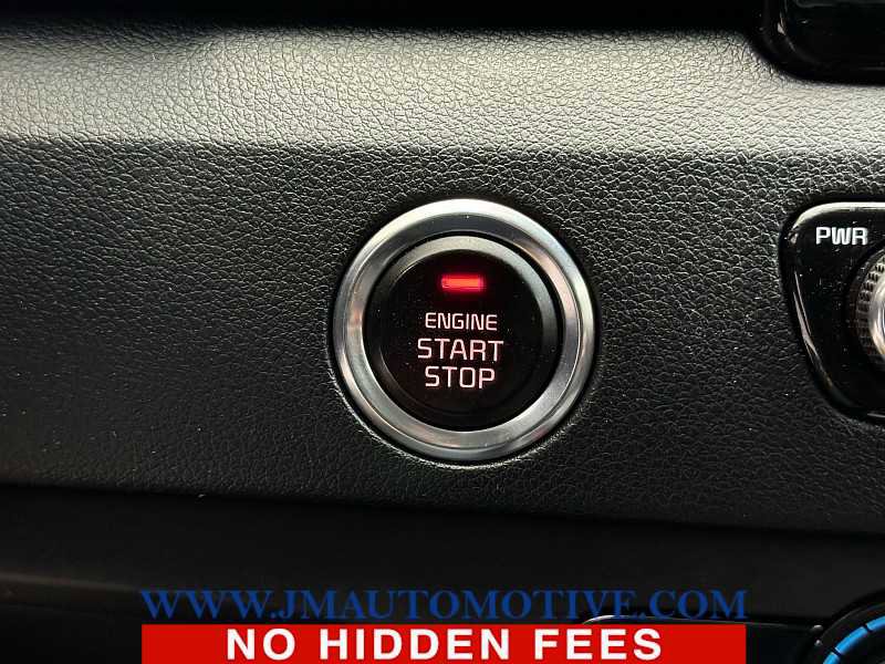 Used 2017 Kia Niro LX image 33