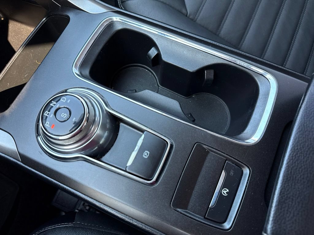 Used 2018 Ford Fusion SE w/ Fusion SE Technology Package FWD image 34
