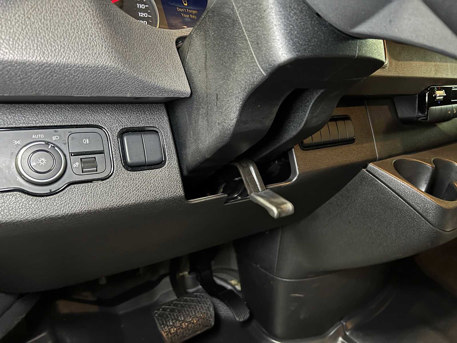 Used 2025 Mercedes-Benz Sprinter 2500 image 21