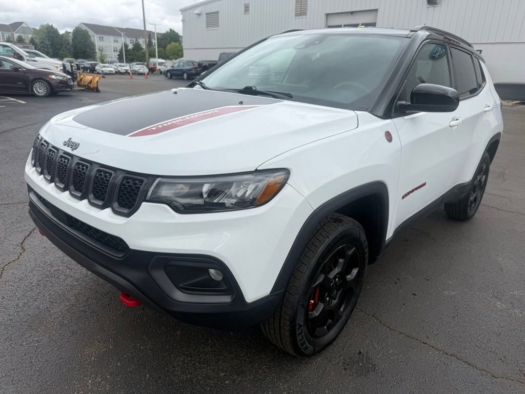 Used 2023 Jeep Compass Trailhawk w/ Trailhawk Convenience Group AWD/4WD image 7