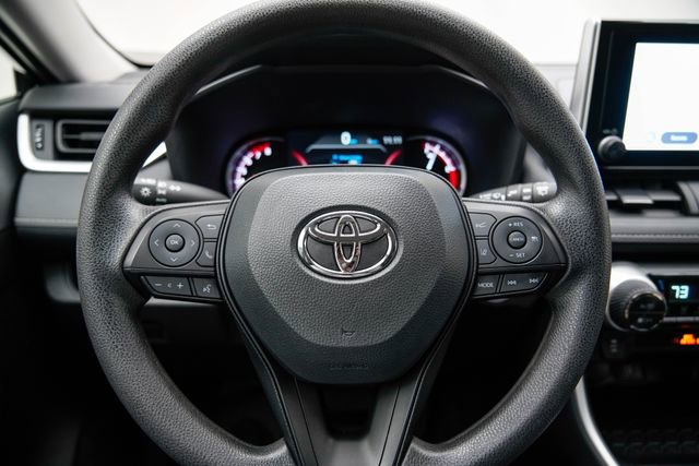 Used 2025 Toyota RAV4 XLE AWD/4WD image 10