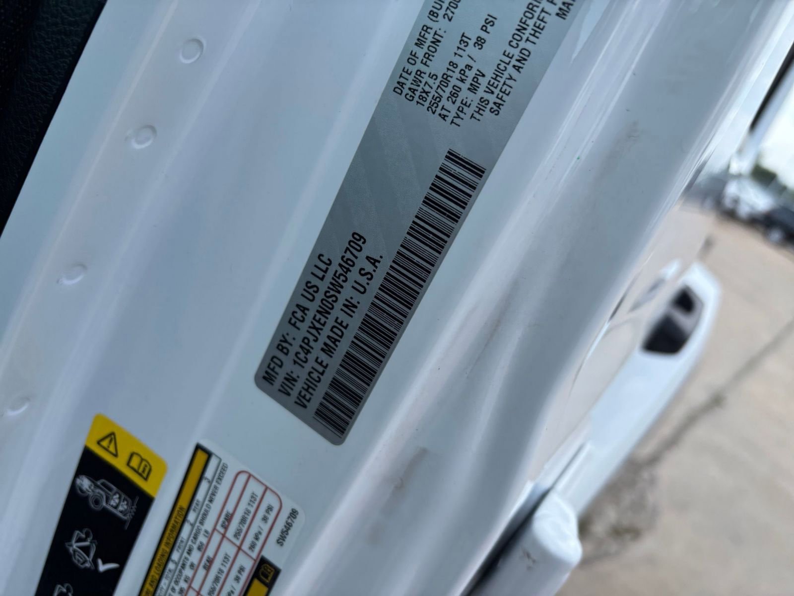 Used 2025 Jeep Wrangler Sahara image 28