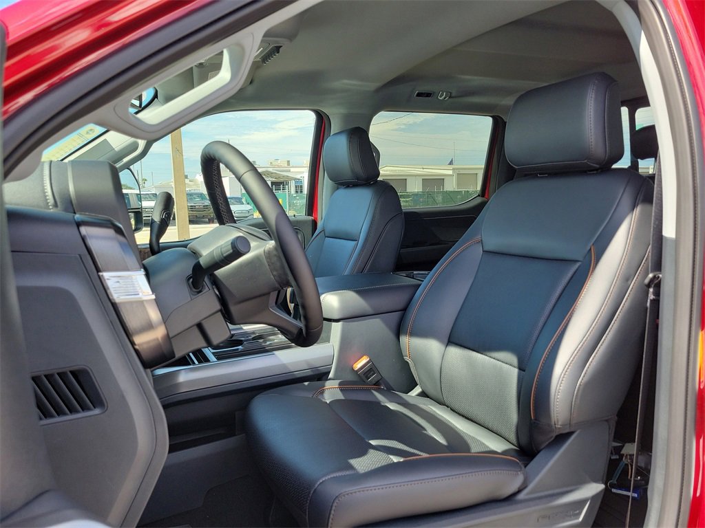 New 2026 Ford F250 4x4 Crew Cab Super Duty image 17