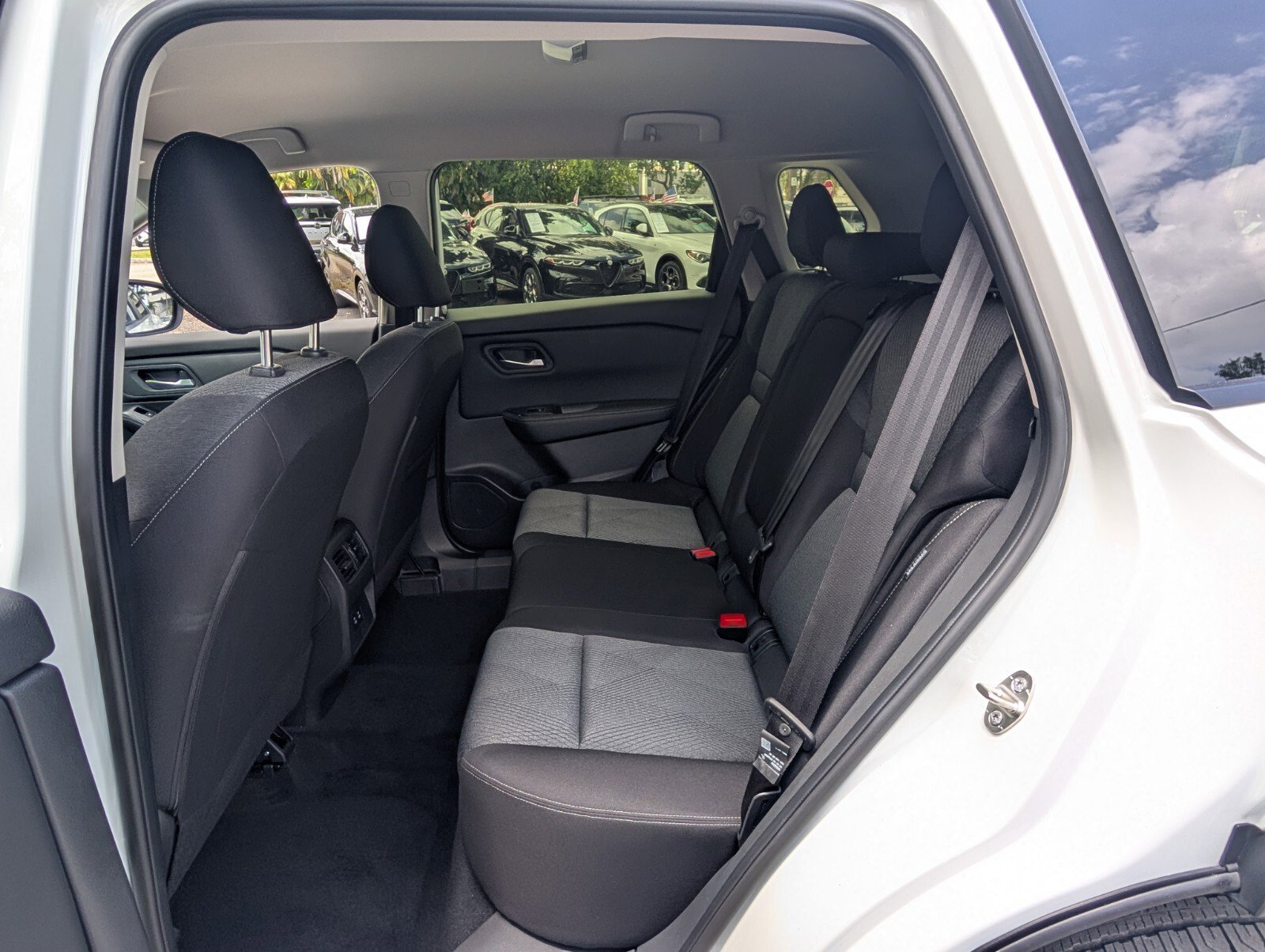 Certified 2024 Nissan Rogue SV image 11