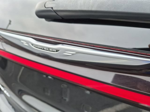 Used 2022 Chrysler Pacifica Touring-L FWD image 27