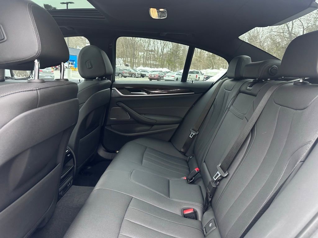 Used 2023 BMW 530i xDrive w/ Premium Package image 22