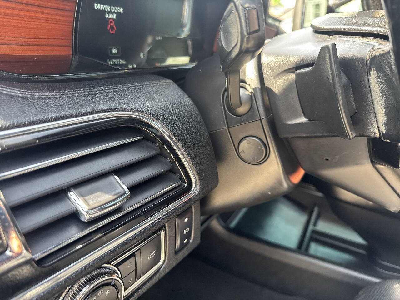 Used 2018 Lincoln Navigator Select w/ Technology Package AWD/4WD image 20
