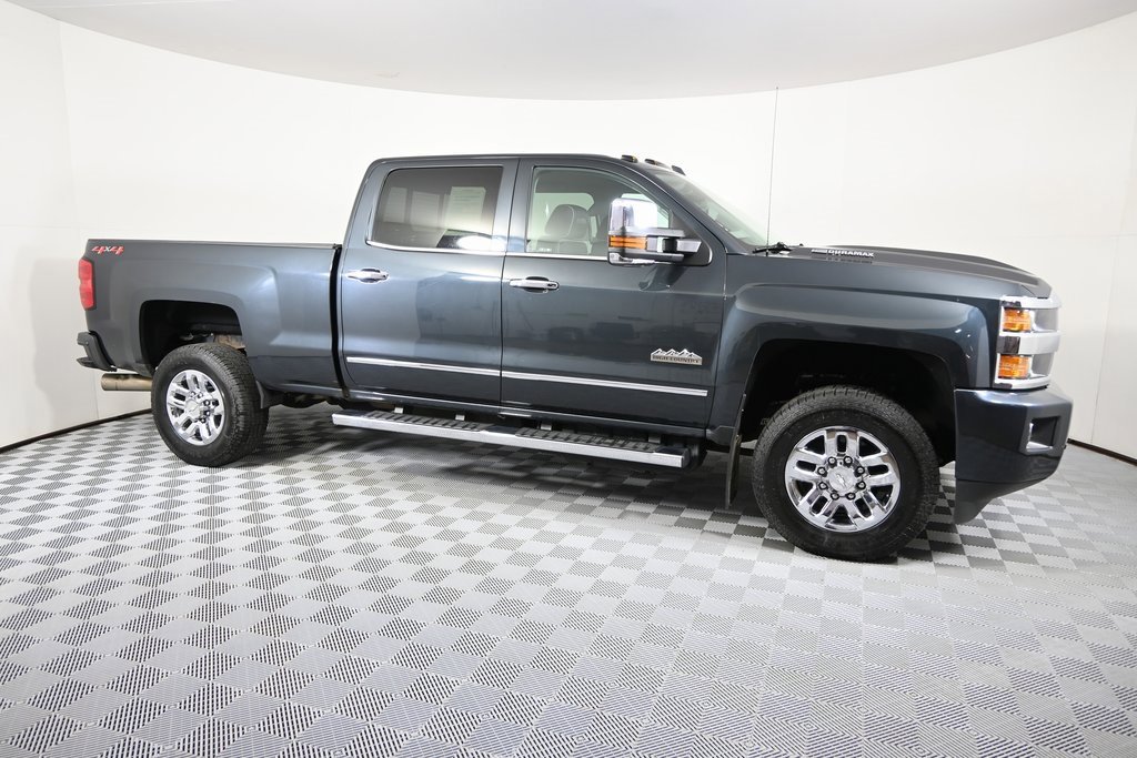 Used 2019 Chevrolet Silverado 3500 High Country w/ Duramax Plus Package image 12
