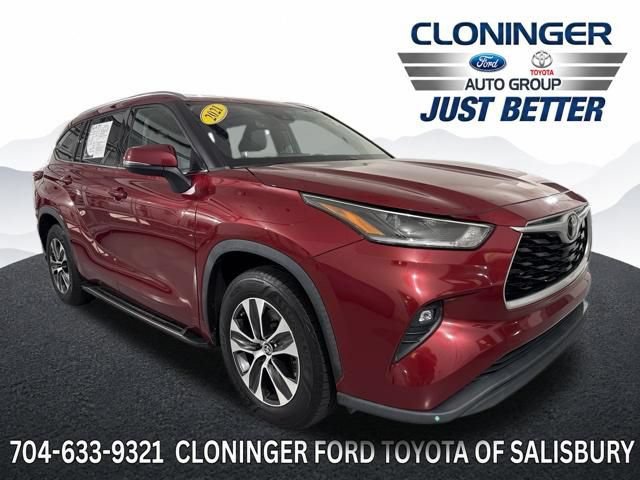 Used 2021 Toyota Highlander XLE