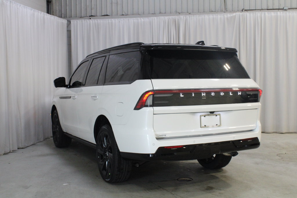 New 2027 Lincoln Navigator Black Label AWD/4WD image 21