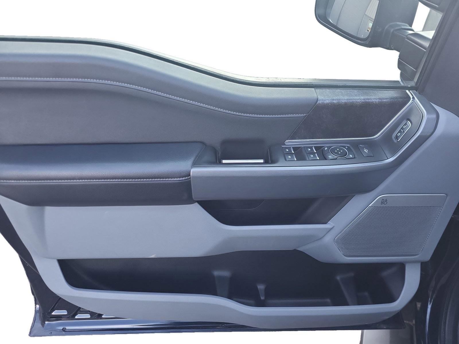 Used 2023 Ford F250 XLT w/ XLT Premium Package image 9