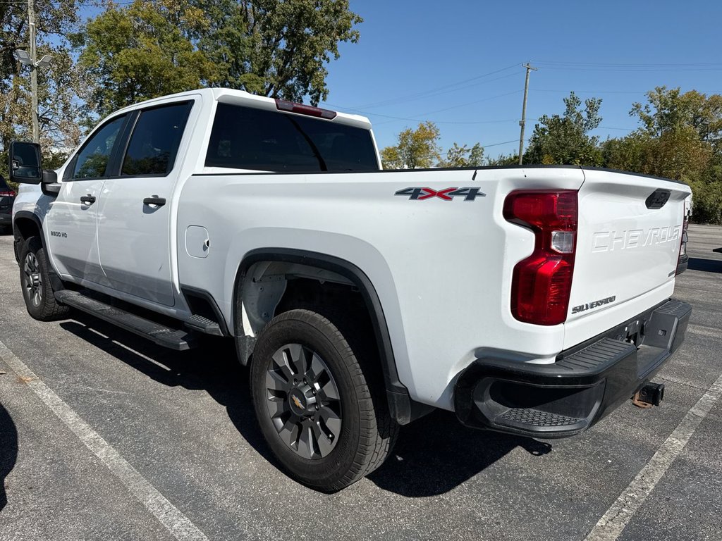 Used 2022 Chevrolet Silverado 2500 Custom w/ Custom Value Package AWD/4WD image 2
