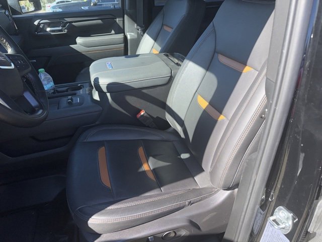 Used 2025 GMC Sierra 2500 AT4 w/ AT4 Premium Plus Package image 9
