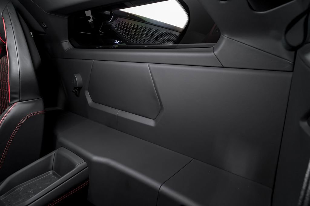 Used 2024 Lamborghini Revuelto image 29