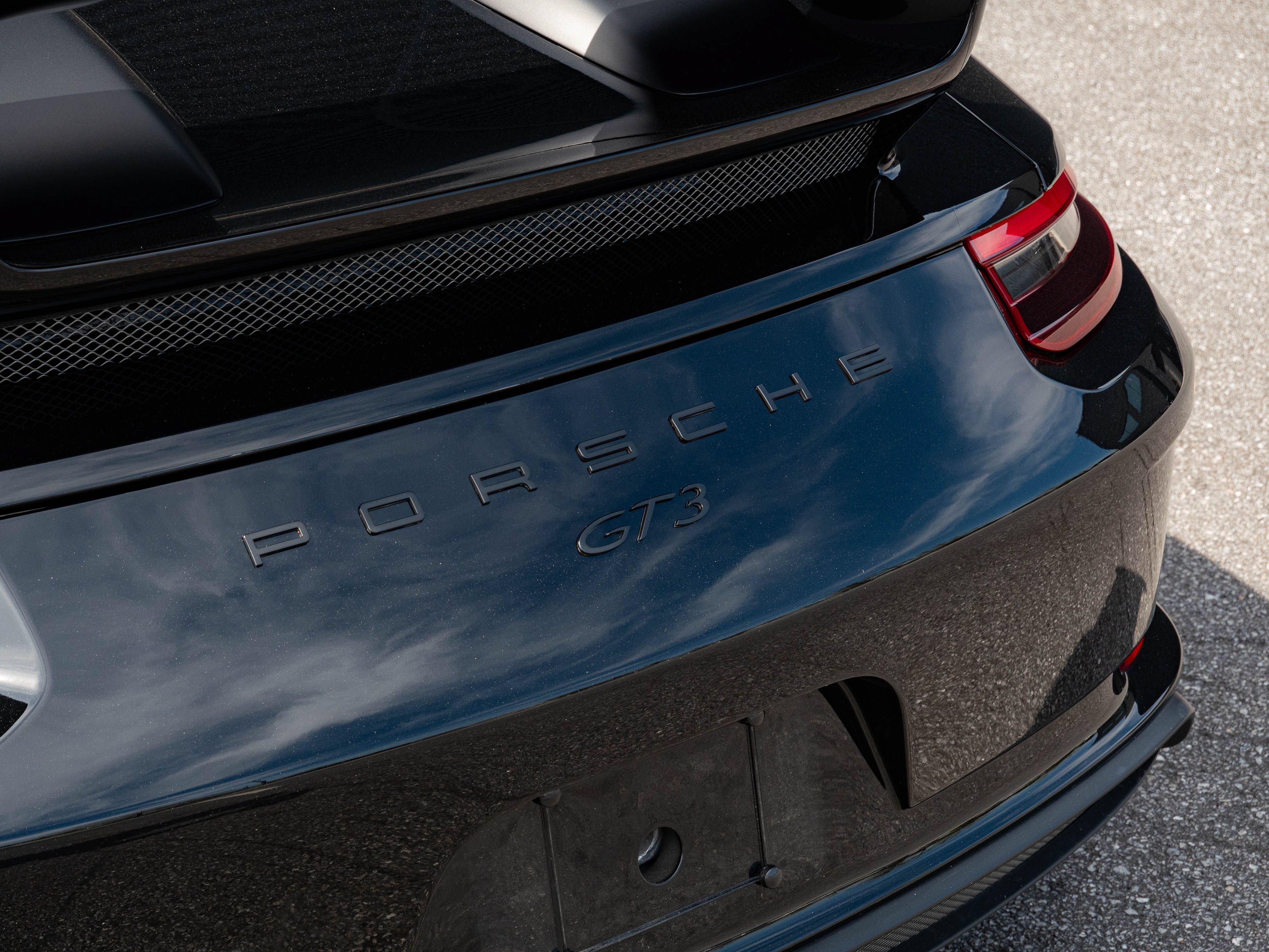 Certified 2018 Porsche 911 GT3 RWD image 27