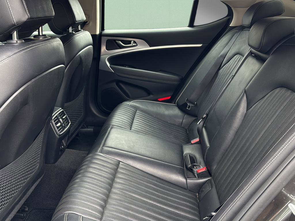 Used 2022 Genesis G70 3.3T image 20