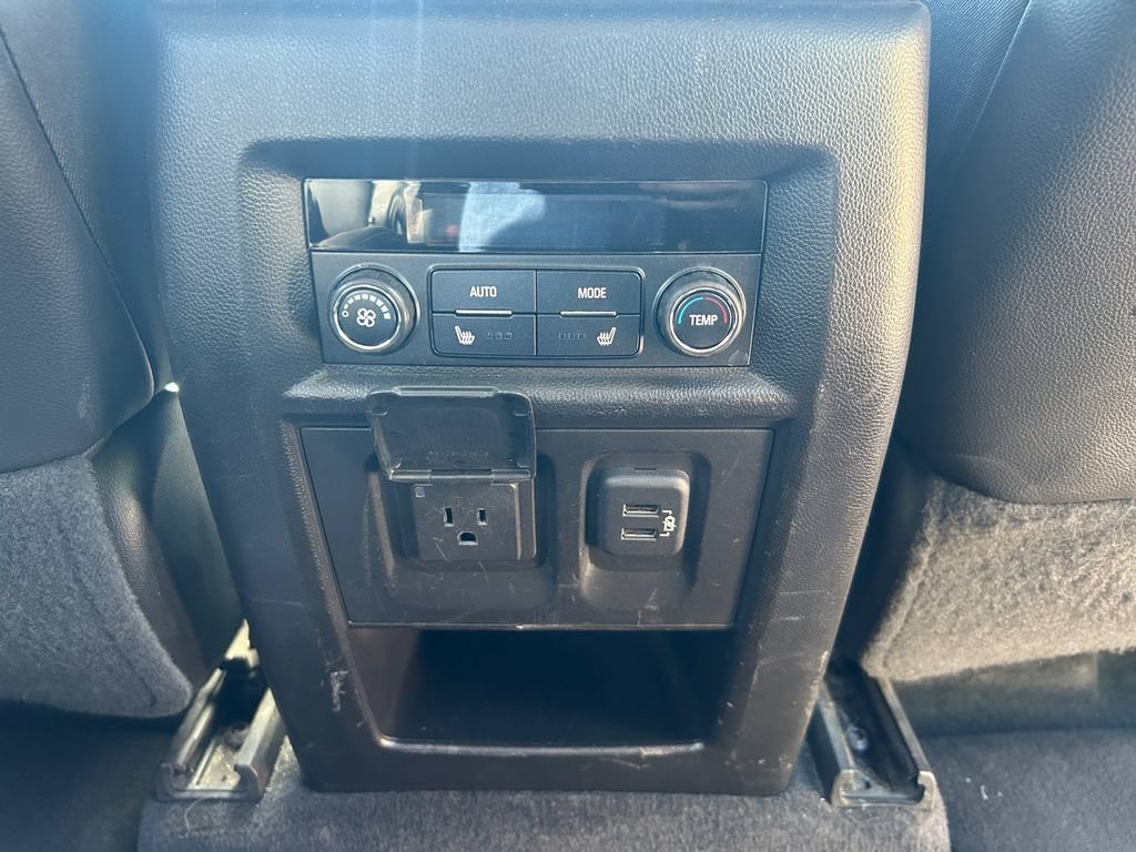 Used 2019 Chevrolet Traverse Premier w/ Redline Edition AWD/4WD image 19