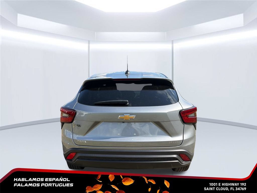 Used 2024 Chevrolet Trax LS w/ LS Convenience Package FWD image 5
