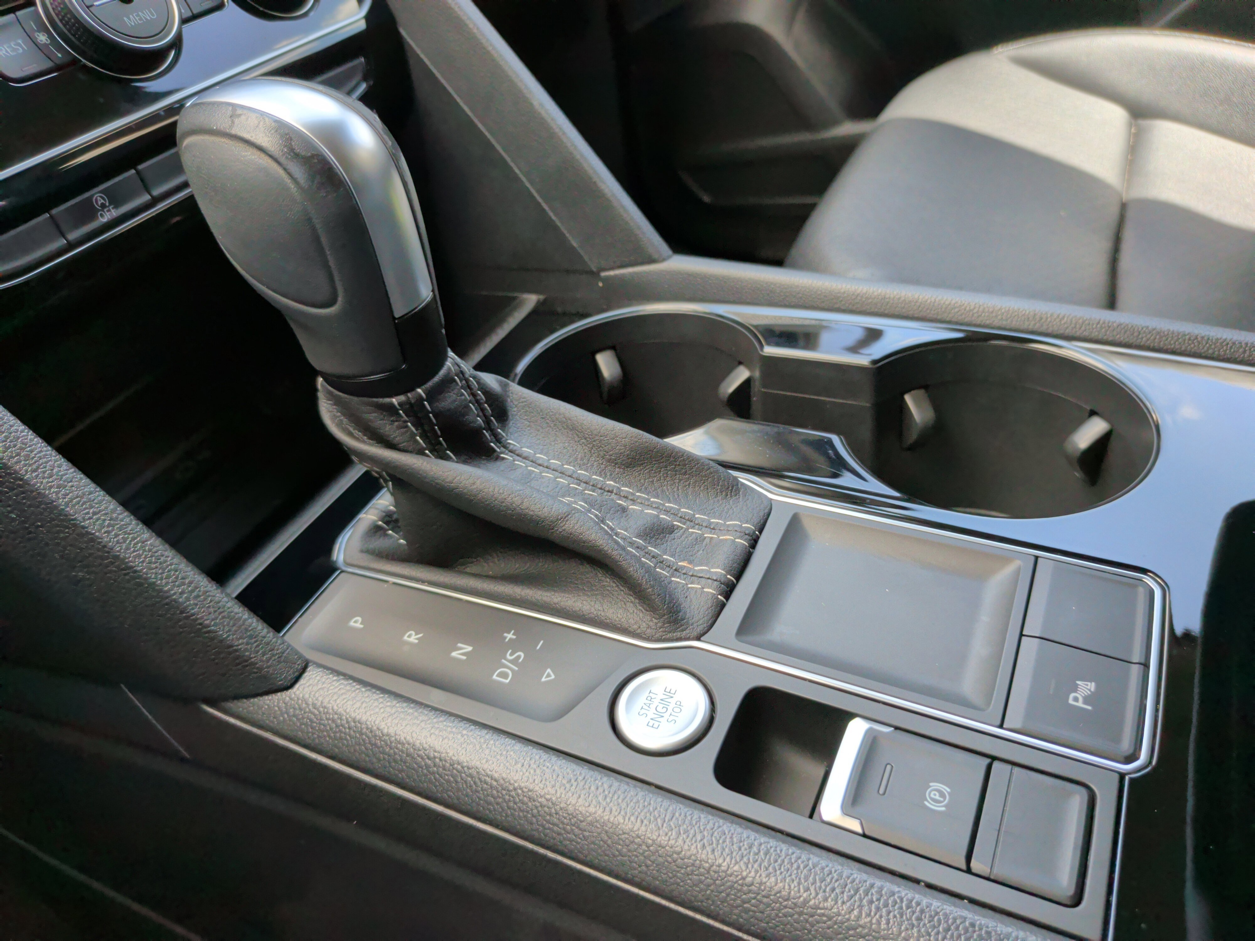 Used 2023 Volkswagen Atlas SE FWD image 18