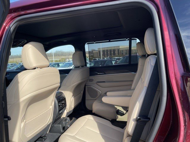 New 2025 Jeep Grand Cherokee L Limited w/ Luxury Tech Group II image 12