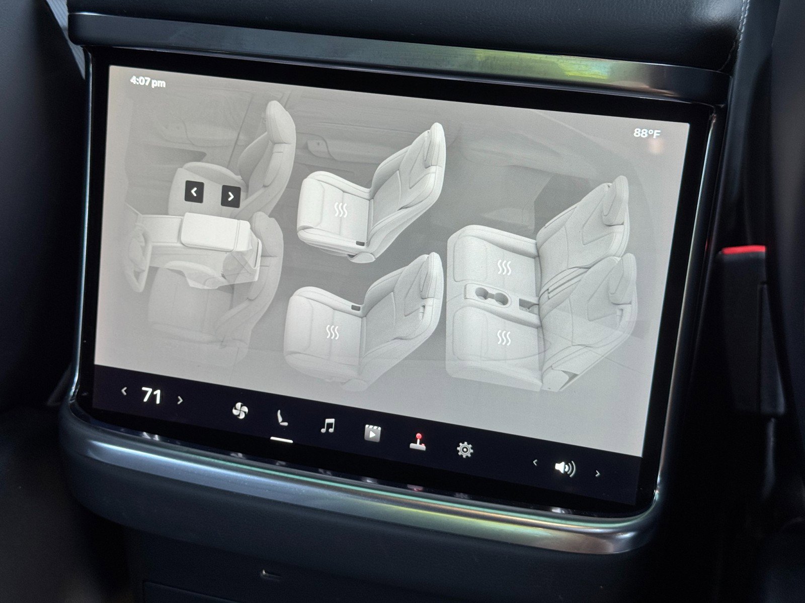 Used 2023 Tesla Model X image 39