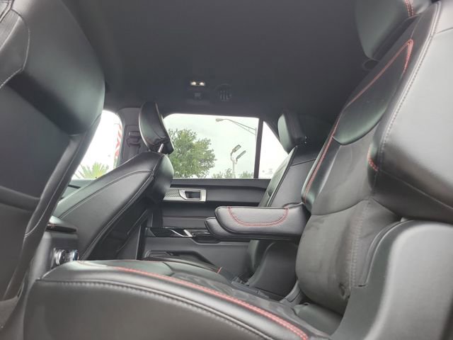 Used 2022 Ford Explorer ST-Line RWD image 9