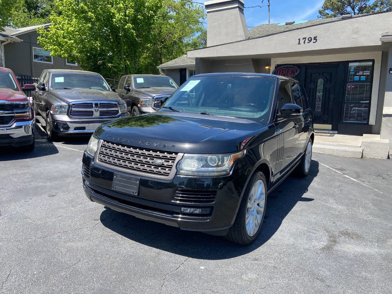 Used 2014 Land Rover Range Rover Supercharged AWD/4WD image 2