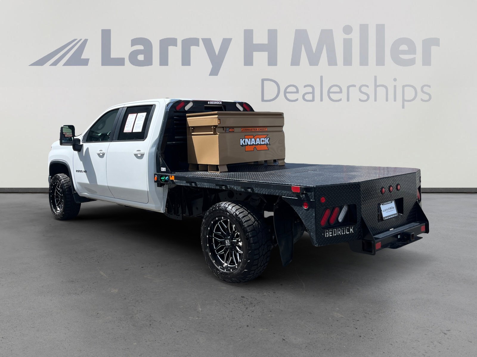 Used 2022 Chevrolet Silverado 2500 LT w/ Convenience Package image 3