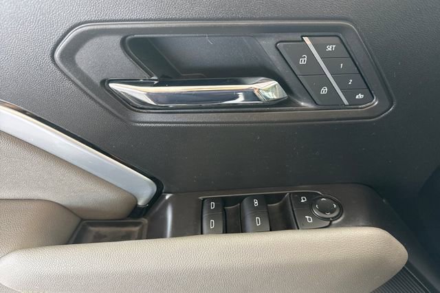 Used 2025 Chevrolet Colorado ZR2 w/ Technology Package image 11