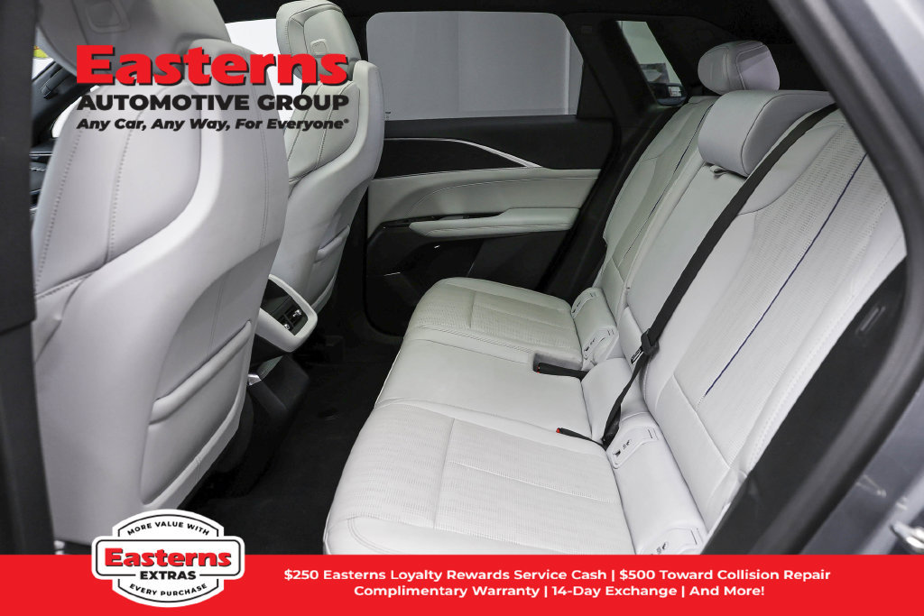 Used 2024 Cadillac Lyriq Luxury RWD image 25
