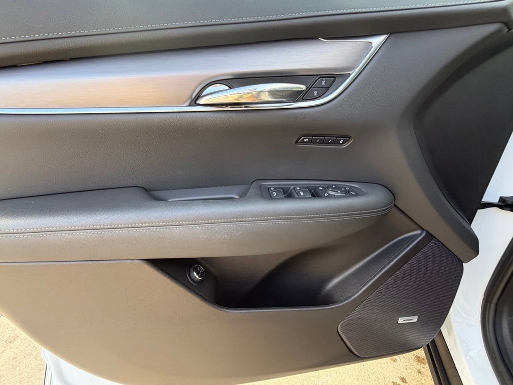 Used 2024 Cadillac XT6 Luxury FWD image 17