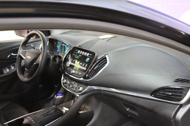 Used 2016 Chevrolet Volt Premier w/ Driver Confidence Package FWD image 9