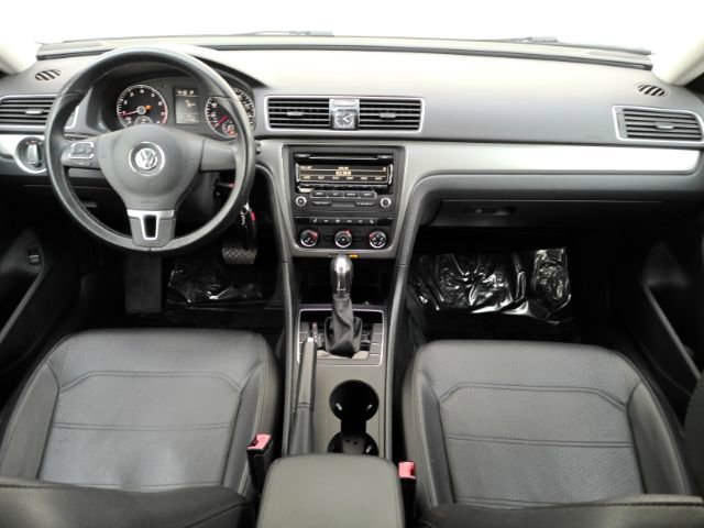 Used 2014 Volkswagen Passat 1.8T Wolfsburg Edition image 3