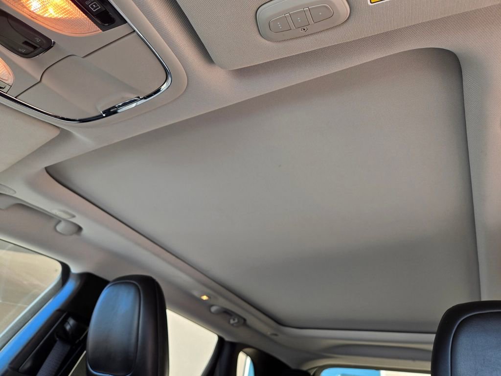 Used 2022 Jeep Cherokee Latitude Lux w/ Sun & Sound Group image 13