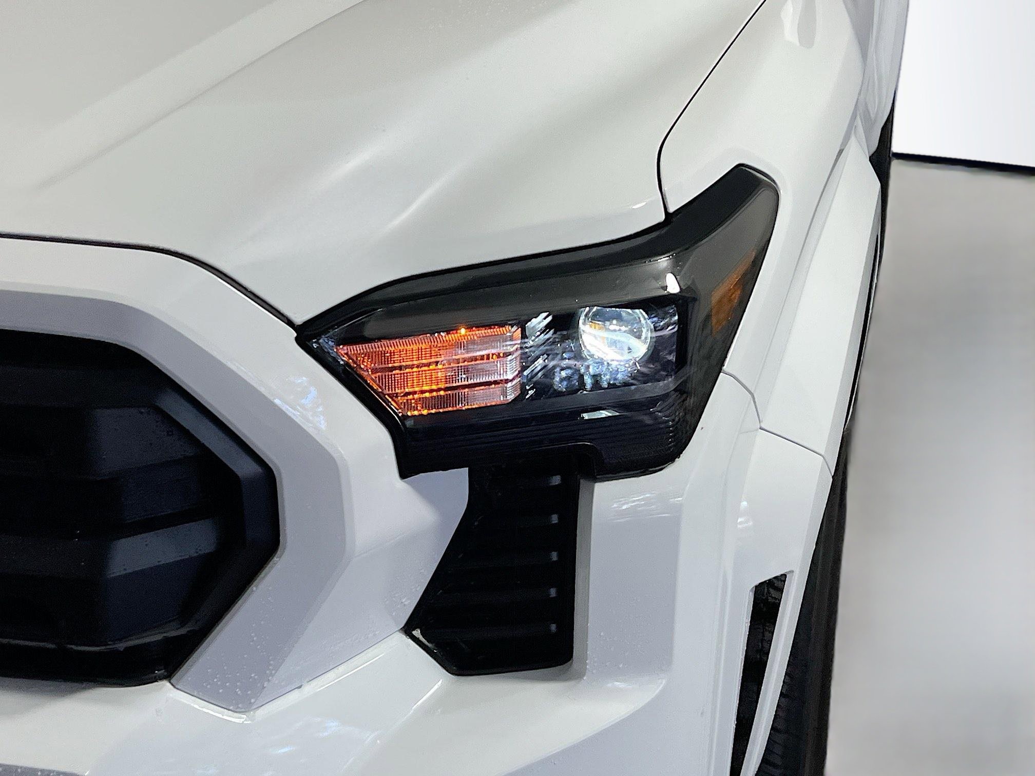 Used 2025 Toyota Tacoma SR5 image 12