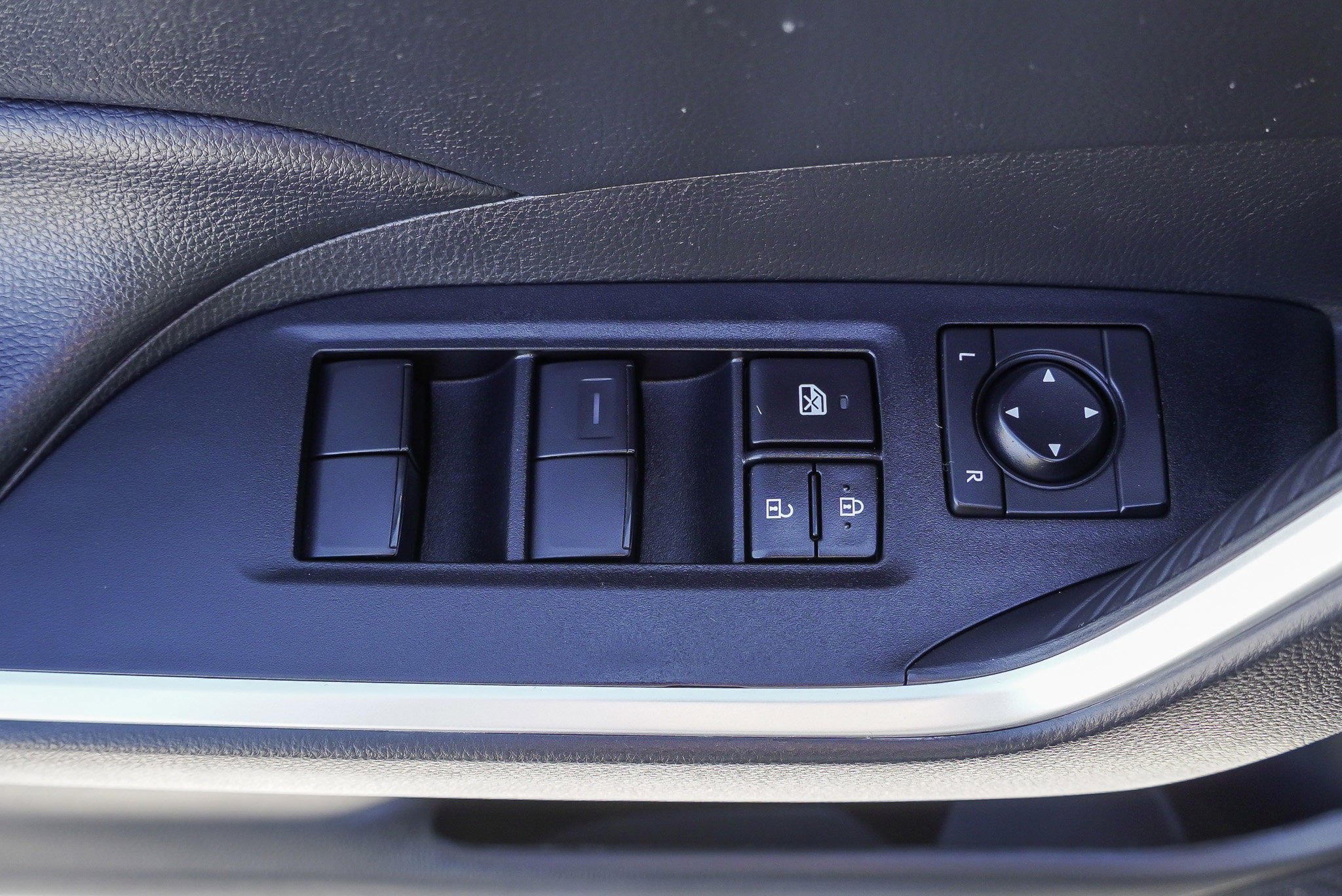 Certified 2024 Toyota RAV4 LE AWD/4WD image 19