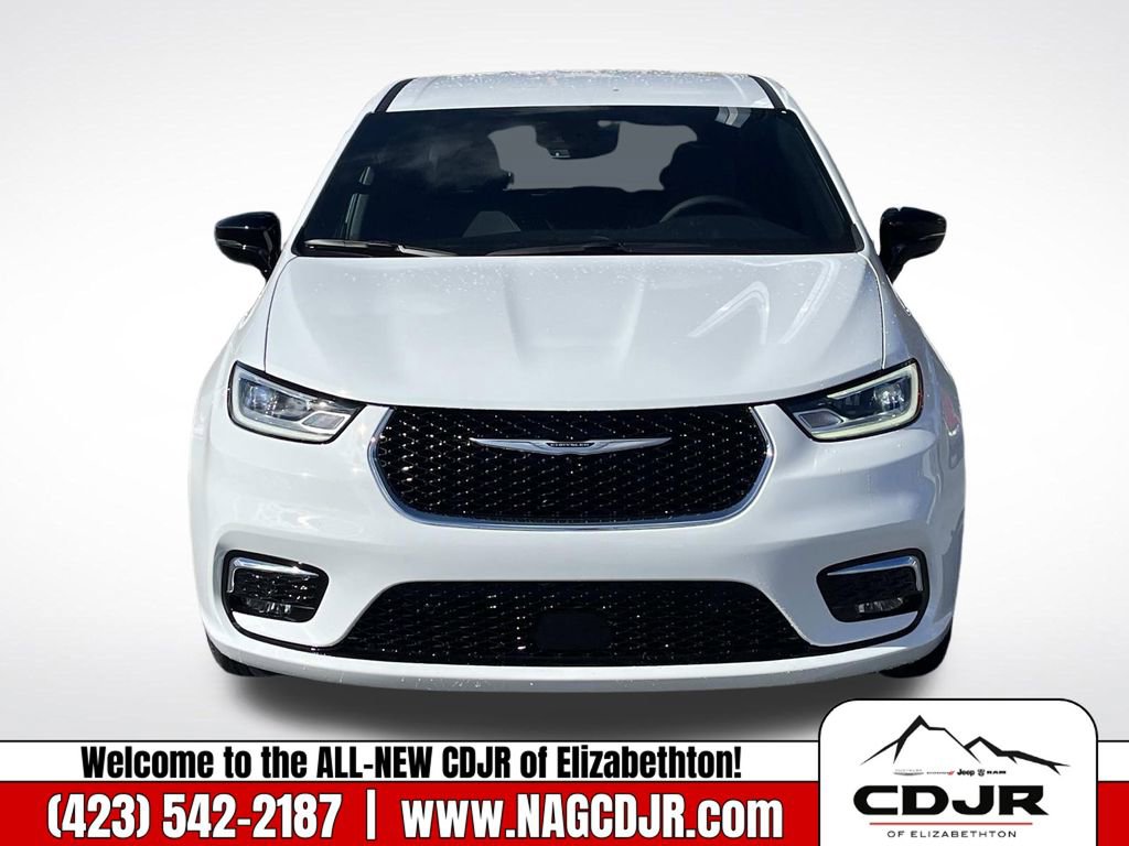 New 2026 Chrysler Pacifica Select image 9